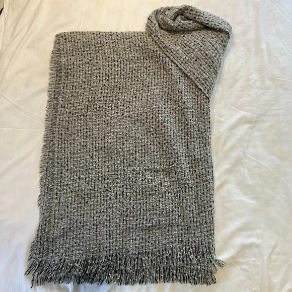 Steve Madden Gray Knit Hooded Open Front Poncho w Pockets | Size OS - Picture 6 of 6